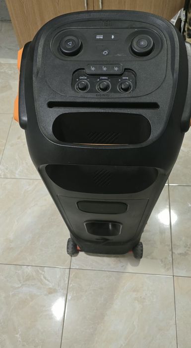 Vînd boxă în stare foarte bună