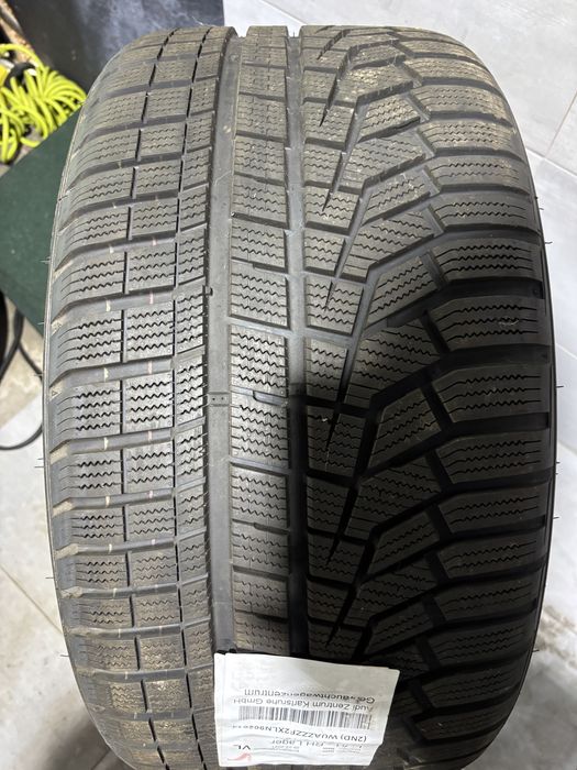 Anvelope Noi/demo de iarna Hankook 285 30 R22
