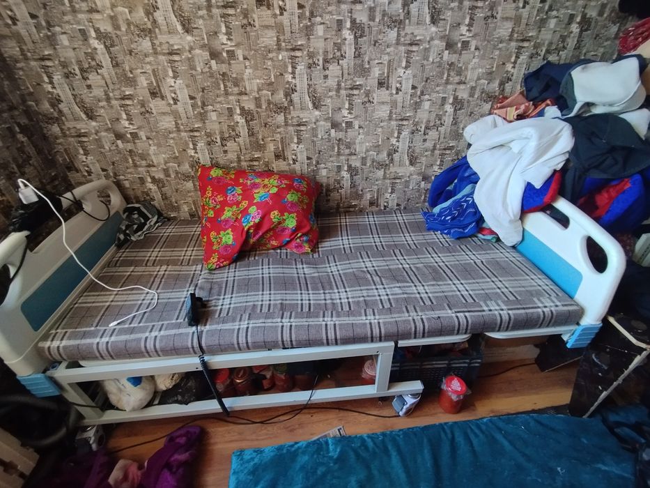 Болницная диван с управлением продается за 30000 тенге