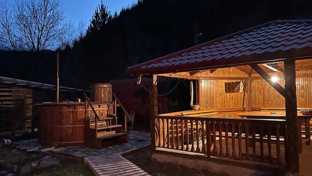 Cabana La 7 Frati cu Sauna Ciubar si Masaj Brosteni Liber Pasti