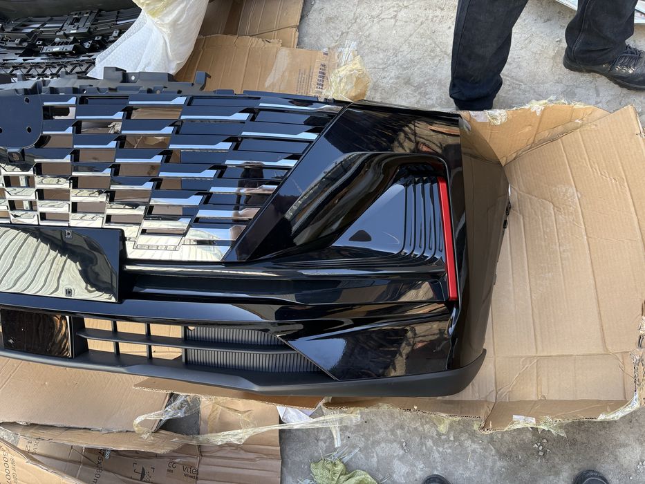 Бампер передний Чанган кс 55+ черный (changan cs55 plus)