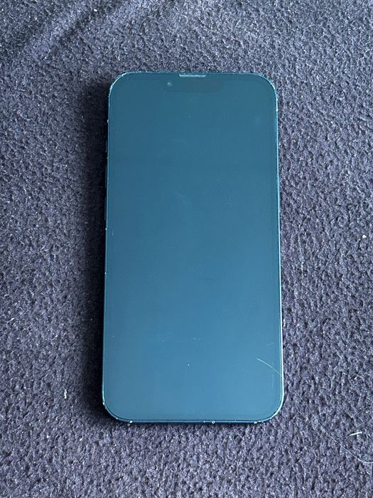 iPhone 13 чёрный 71% акб
