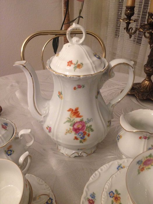 Антикварен. Нов. Немски сервиз на 100 г. за кафе/чай и десерт 21 ел.