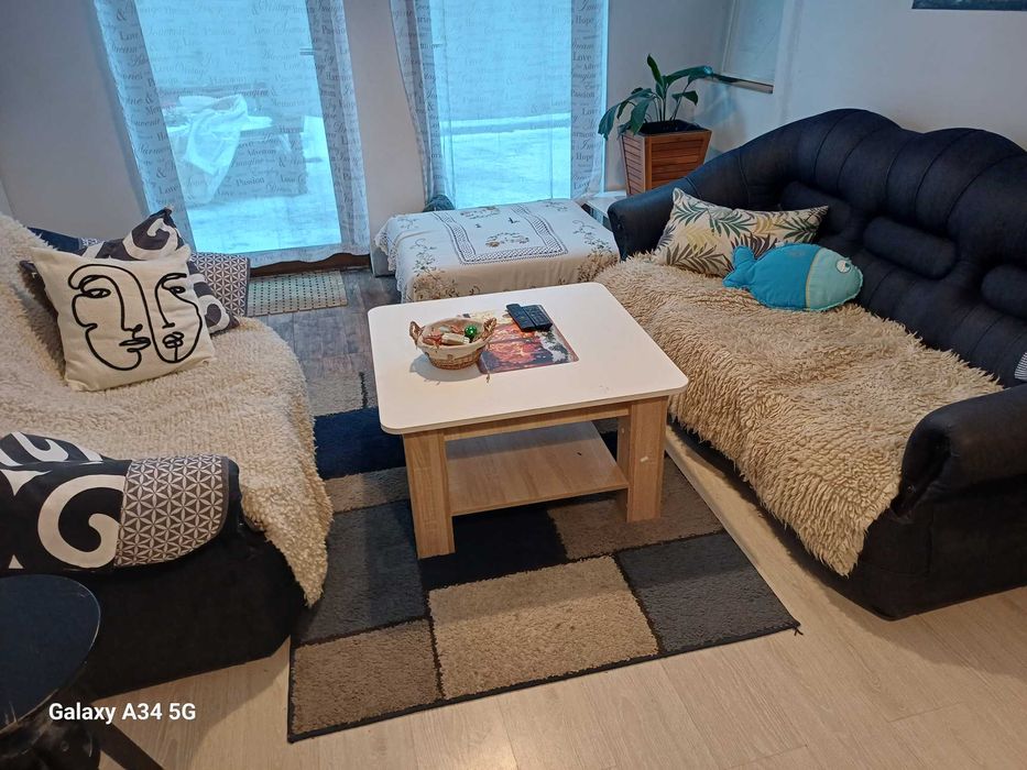 продавам холна гарнитура от няколко елемента