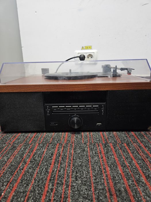 Pick-up Akai ATT-14BT, 10 W, Bluetooth, USB, Aux in, CD player, radio