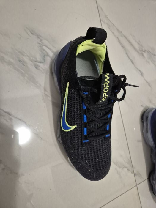 Adidasi nike vapormax