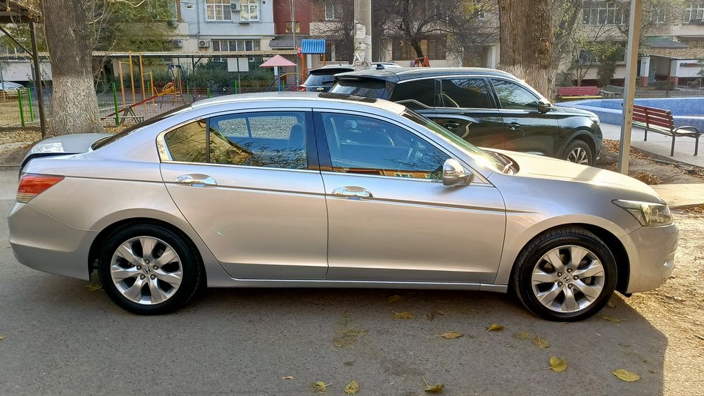 Honda accord 2008 год