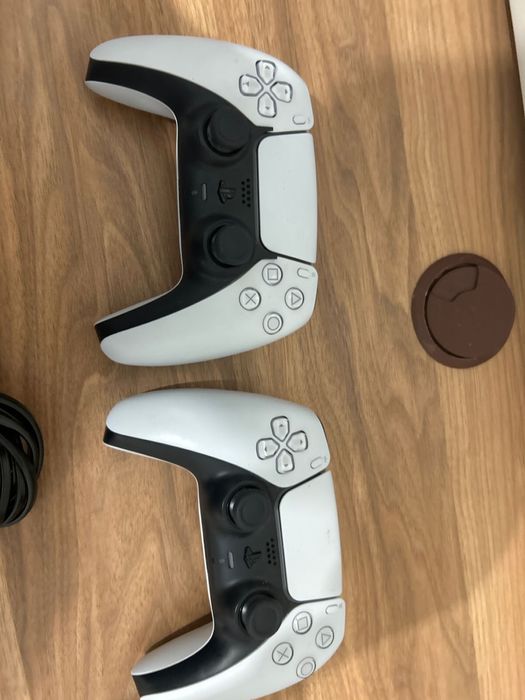 PlayStation 5, 825GB(Дисковая) + 2 геймпада + игры