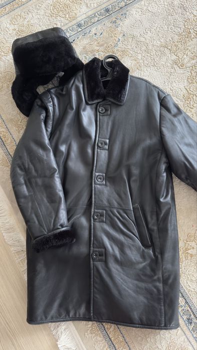 Продам мужскую дубленку с шапкой