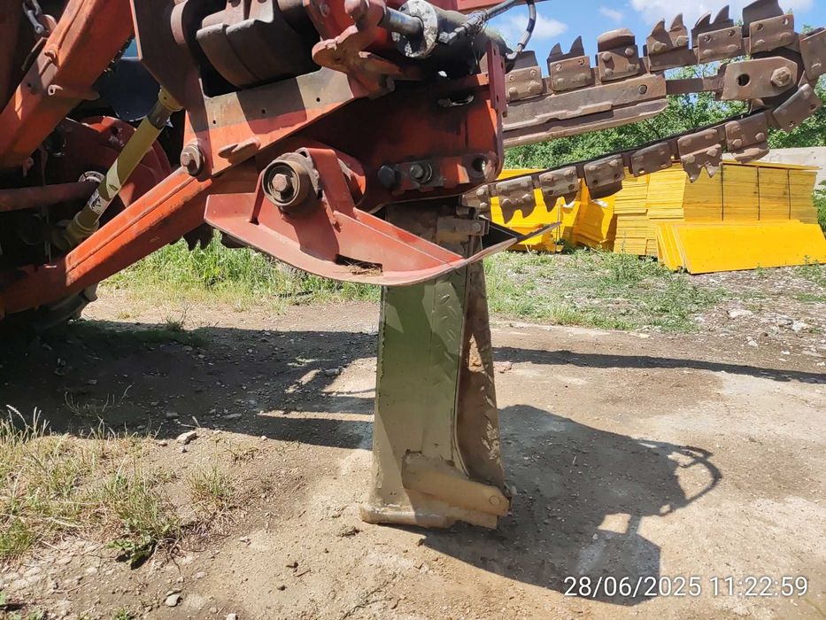 Каналокопател Ditch Witch 5110