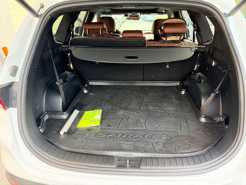 Hyundai Santa Fe 1.6 T-GDi Hybrid HTRAC 4x4 автоматик, 230 к.с. • 7 места • PANORAMA • КОЖА • FACELIFT  ПЪРВИ СОБСТВЕНИК • 88 874 км • FACELIFT