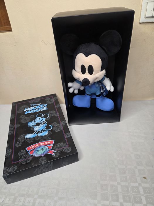 Mickey Mouse Collectors Club No. 5