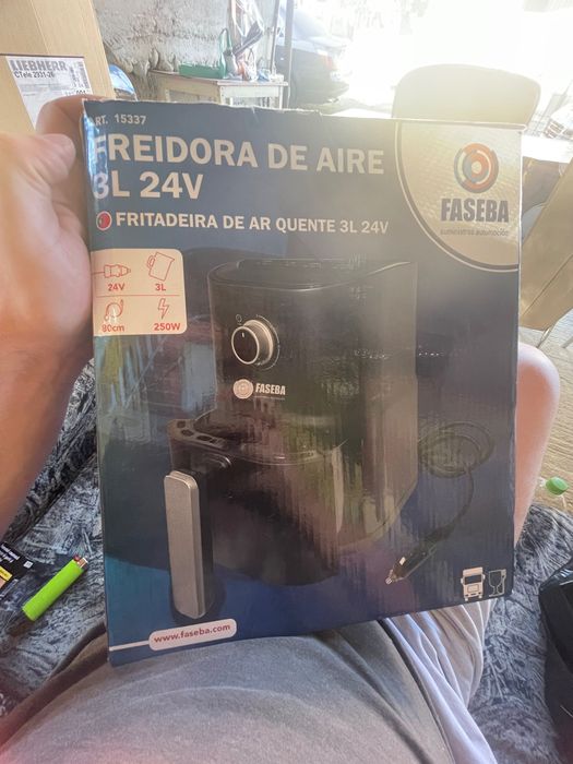 Vand air fryer 24w si aparat de cafea 12/24w