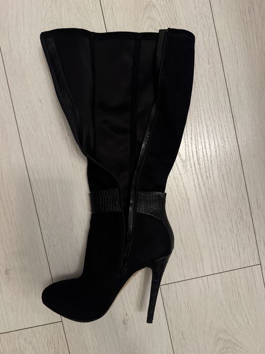 Cizme Guess Stiletto Negre, Piele Întoarsă, Cataramă Aurie