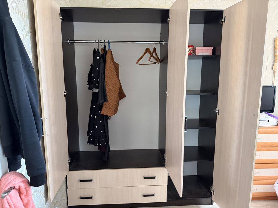 Шкаф для одежды!