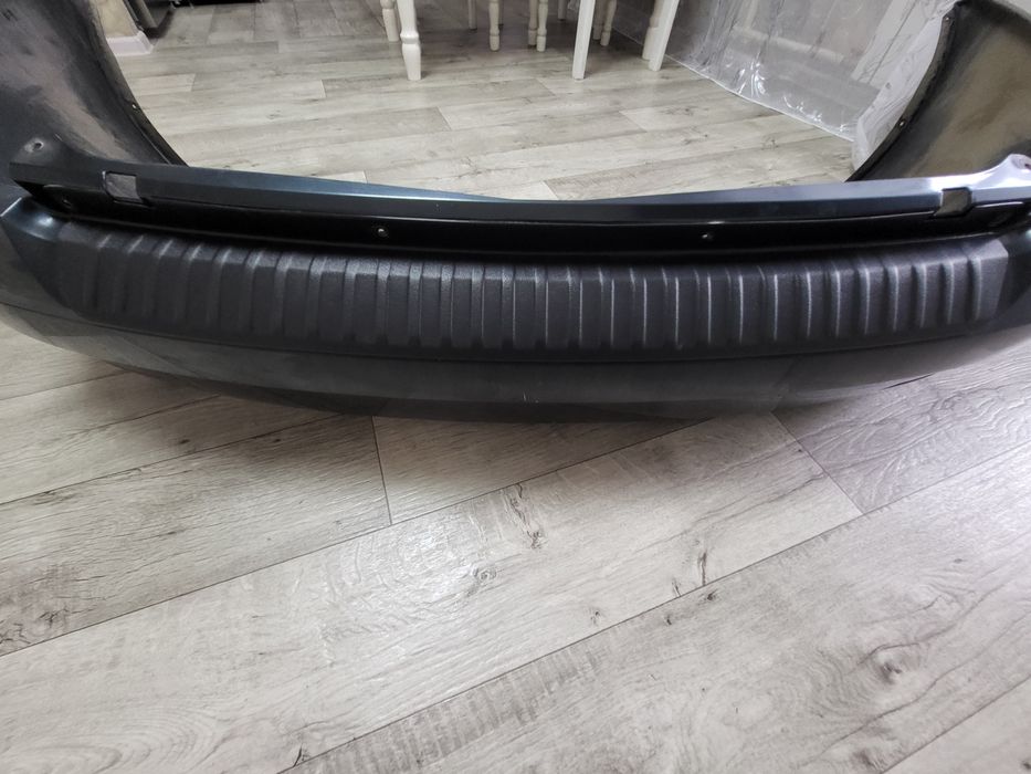 Продам задний бампер