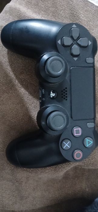 Consola originala PS 4