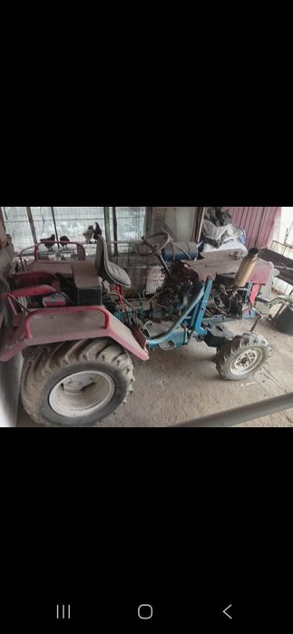 Vând tractor cu motor de Mercedes Cobra 90 c