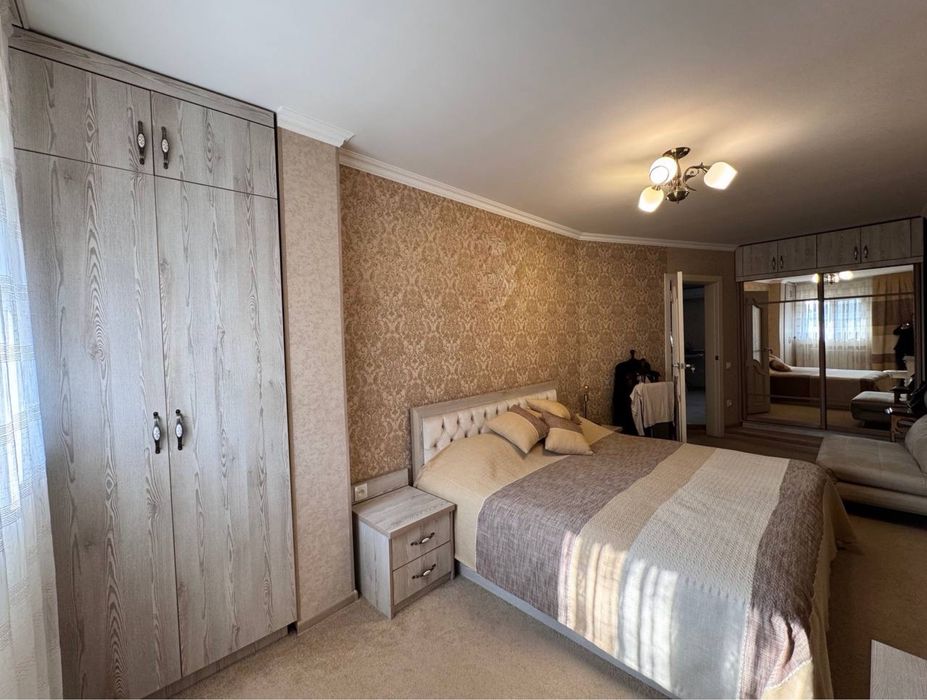 Продается 5ти комнатная квартира в Яккасарайском районе