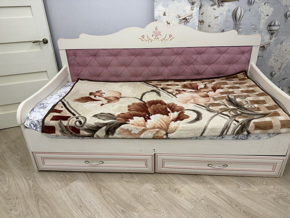 Кровать подрастковая