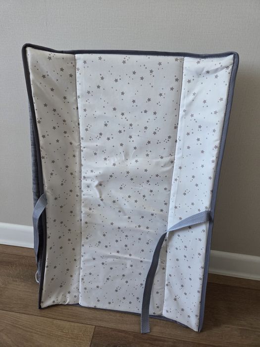 Пеленалка от кроватки