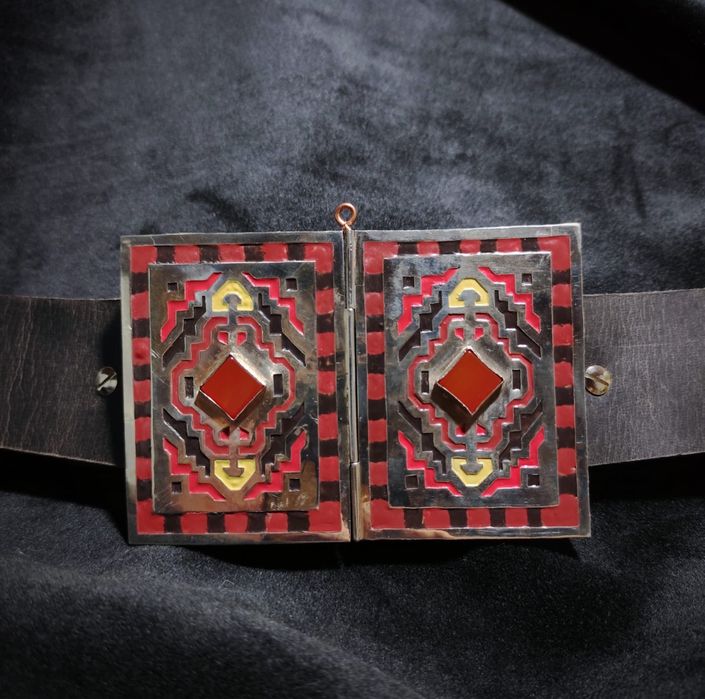 Новый кожаный ремень