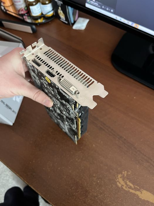 Видео карта Amd radeon rx 560 series 2GB