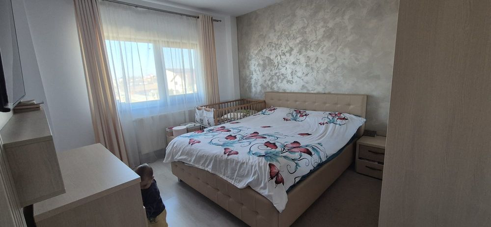 Apartament cu  2 camere decomandat+2 locuri de parcare