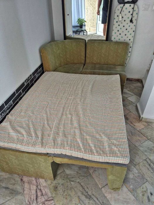 Продават се  кухнински ъглов диван