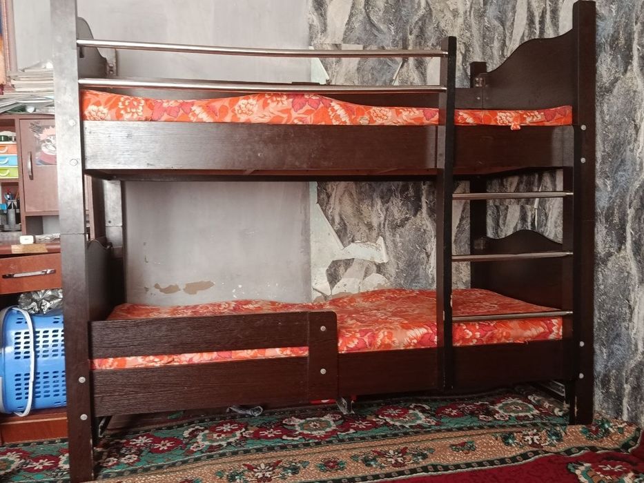 Двухъярусная кровать б/у Яшнобадский район