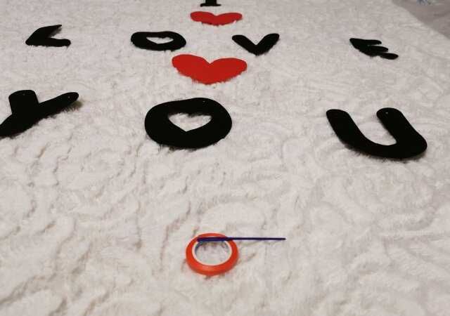 Свещи, балони, надписи