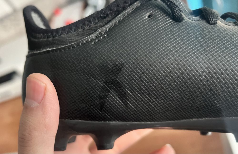 Бутонки на Адидас 33 номер