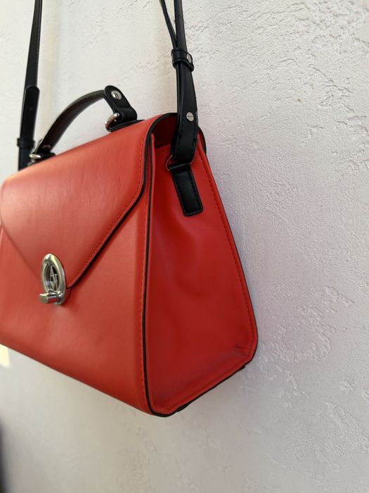 Сумка Armani Jeans на ремешке через плечо