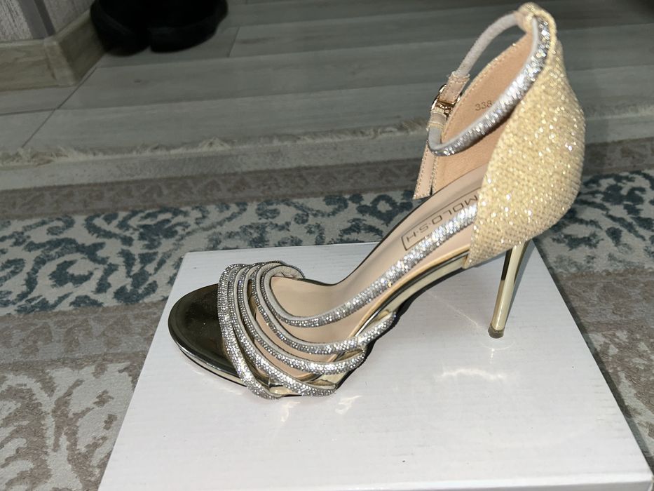 Продам новые туфли 38 размера