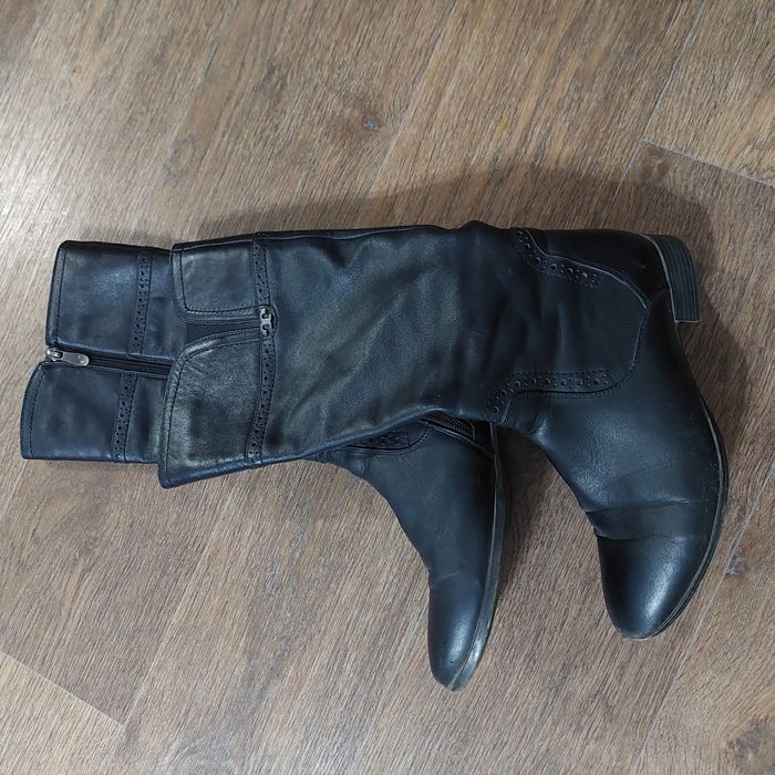 Продам демисезонные сапоги