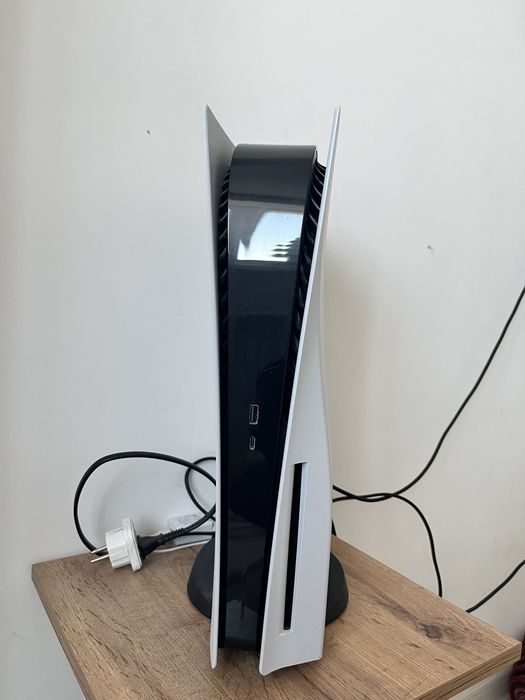 Продам PlayStation 5
