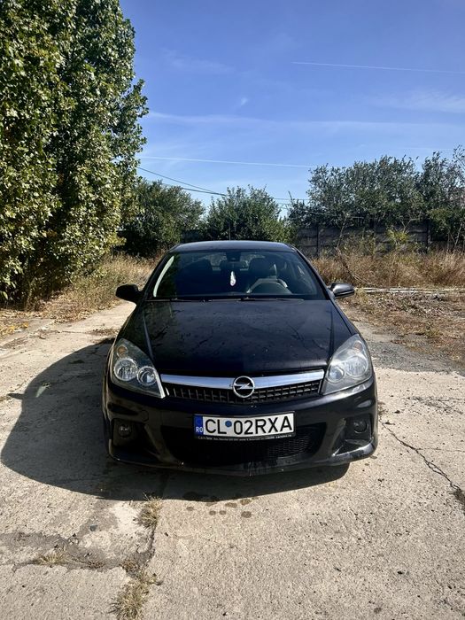 Opel Astra H GTC 1.7