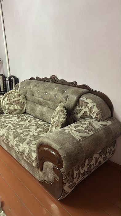 Продам диваны комплект