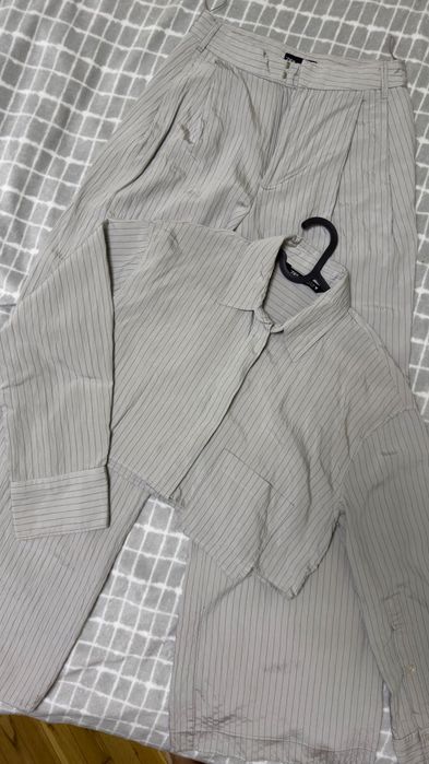 Костюм Zara (панталон + къса риза) XS–S