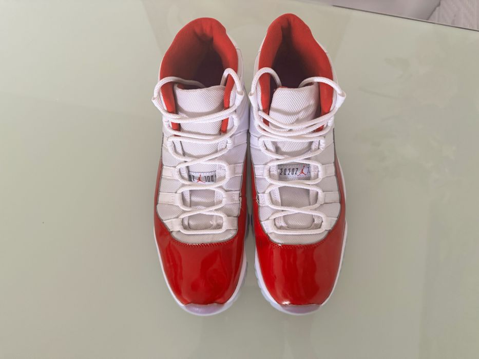 Обувки Jordan 11 cherry red