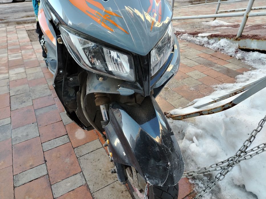 Продам скутер срочно