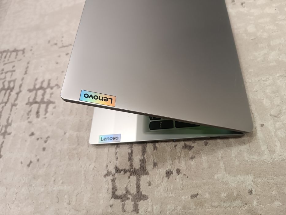 Ноутбук LENOVO Ryzen 3