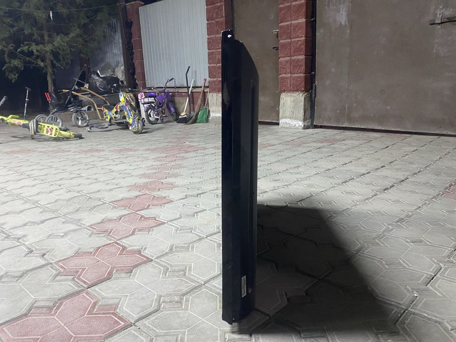 Телевизор LG 42 XP 2015 год