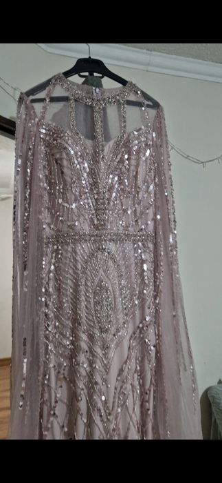 Вечернее платье. ...