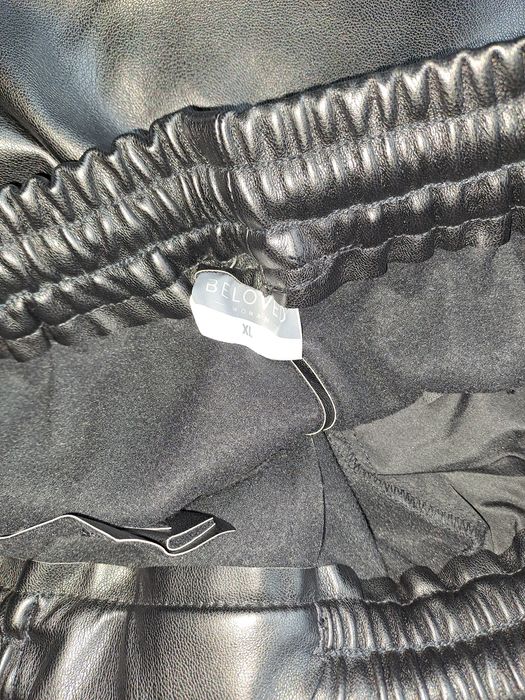 Pantaloni imitatie piele XL