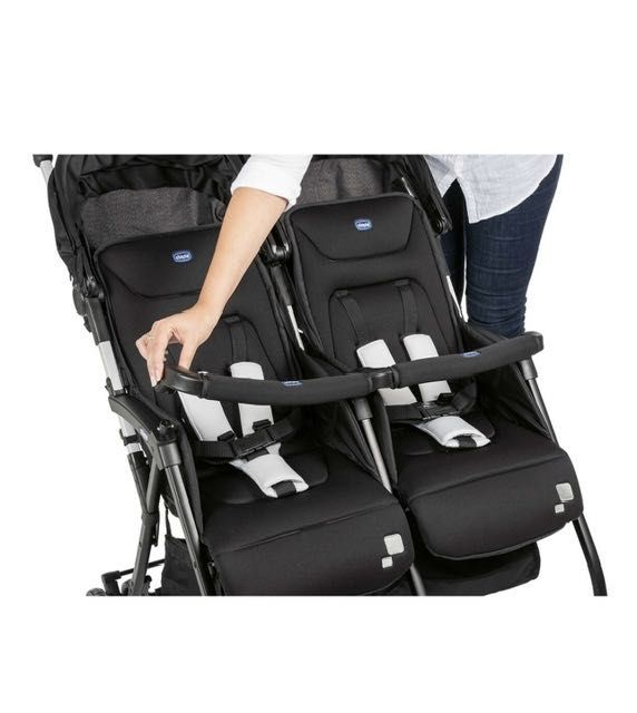 Коляска для двойни,для погодок