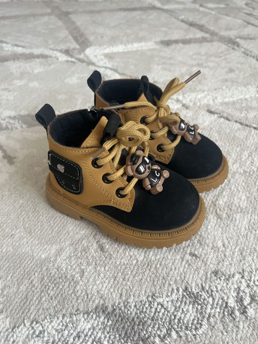 Продам десткие ботинки