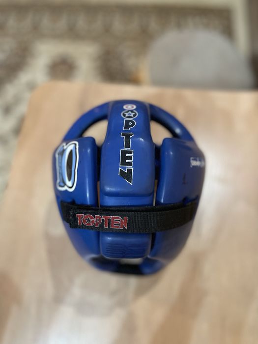 Продам шлем (оригинал),  кикбоксинг, таеквондо