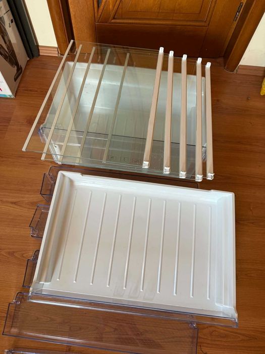 Rafturi, sertare, chedere frigider Beko RDNE 505