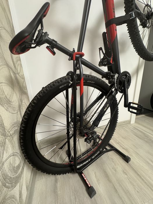 Suport pentru bicicleta, positie verticala